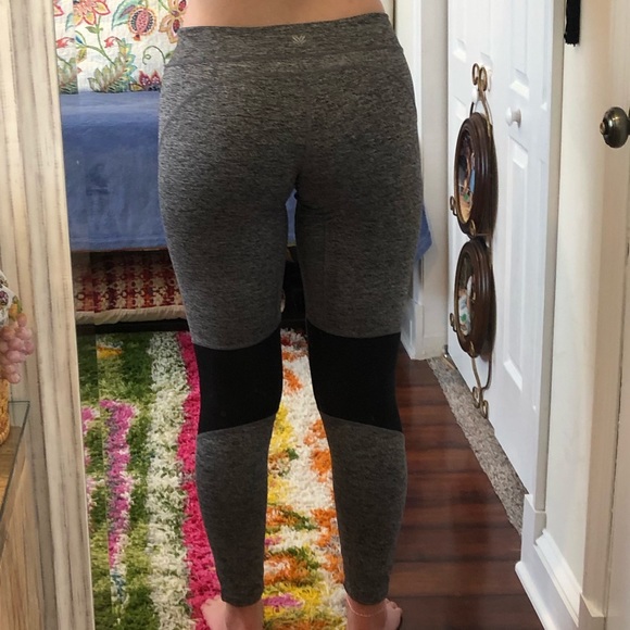 Forever 21 heather grey workout leggings, L - Picture 5 of 7
